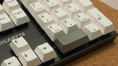 Cherry/GMK R4 2U - Titanium No.6 (Num Zero)